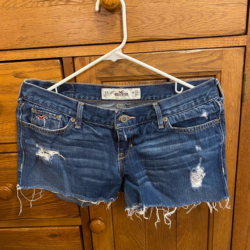 Hollister cutoff. Size 5slim